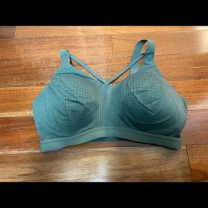 Victoria secret 36DD sports bra